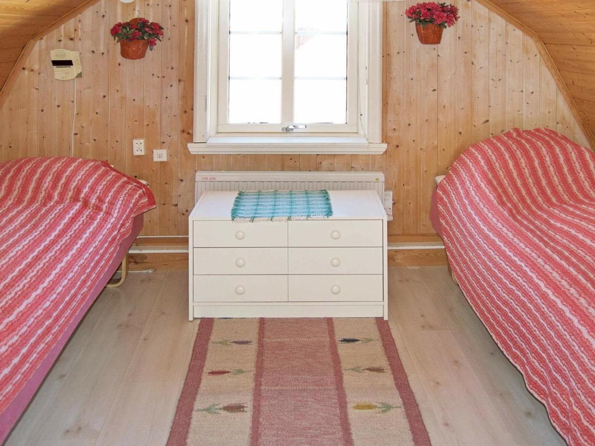5 Person Holiday Home In Str Mstad Stromstad Room photo